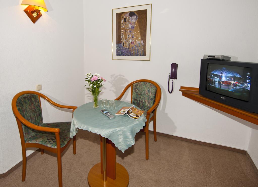 Pension Cafe Suzette Gotha Rum bild