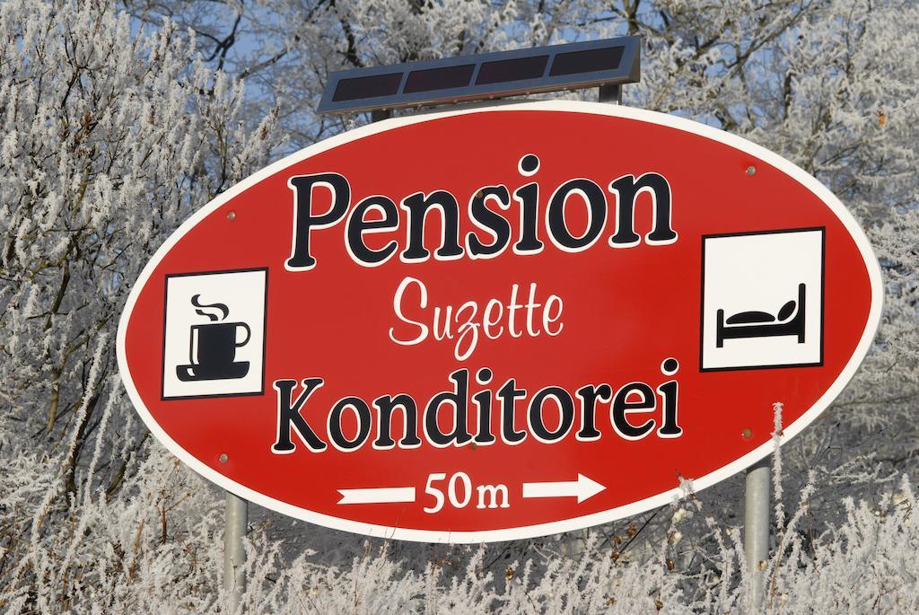 Pension Cafe Suzette Gotha Exteriör bild